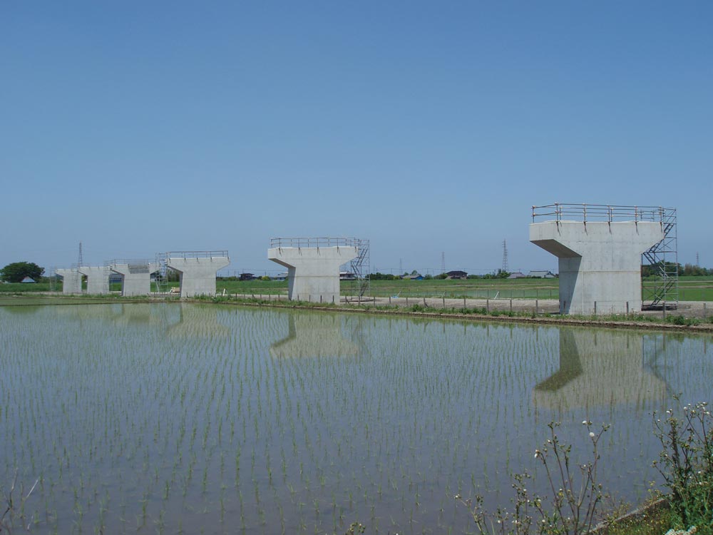 圏央道三坂新田高架橋（下部工）