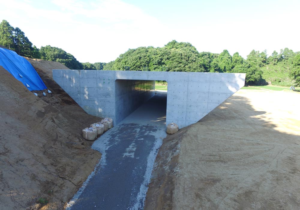 東関道青沼地区道路改良（ボックスカルバート）