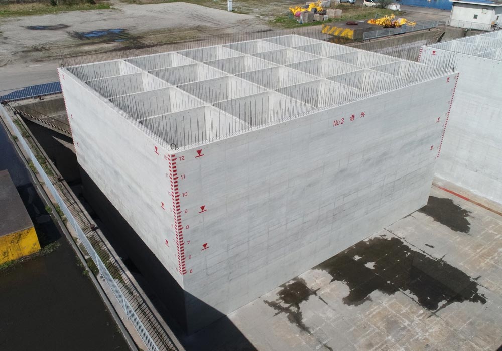 鹿島港外港地区ケーソン製作