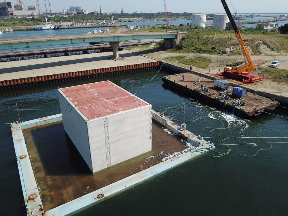 鹿島港防砂堤ケーソン製作