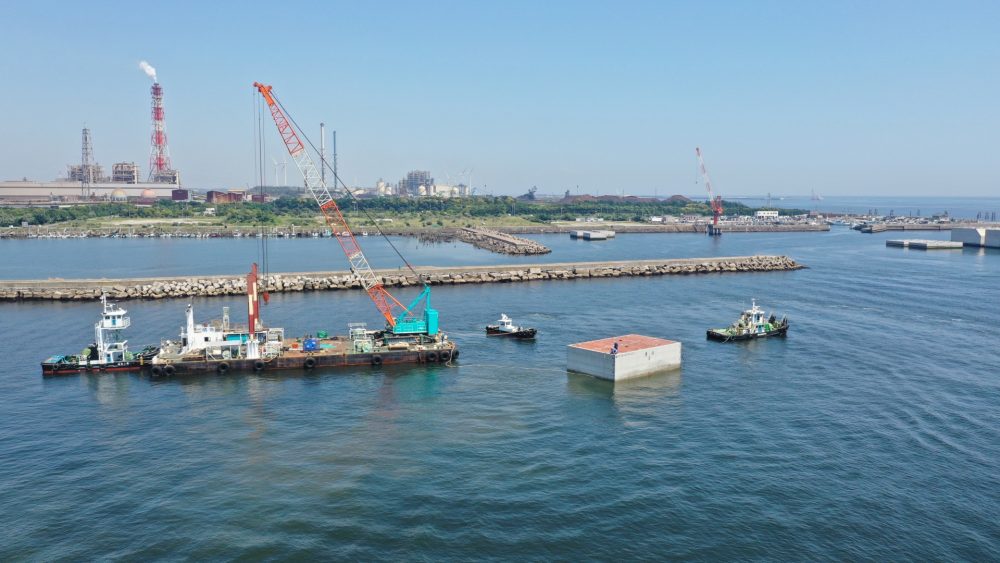 鹿島港防砂堤ケーソン製作