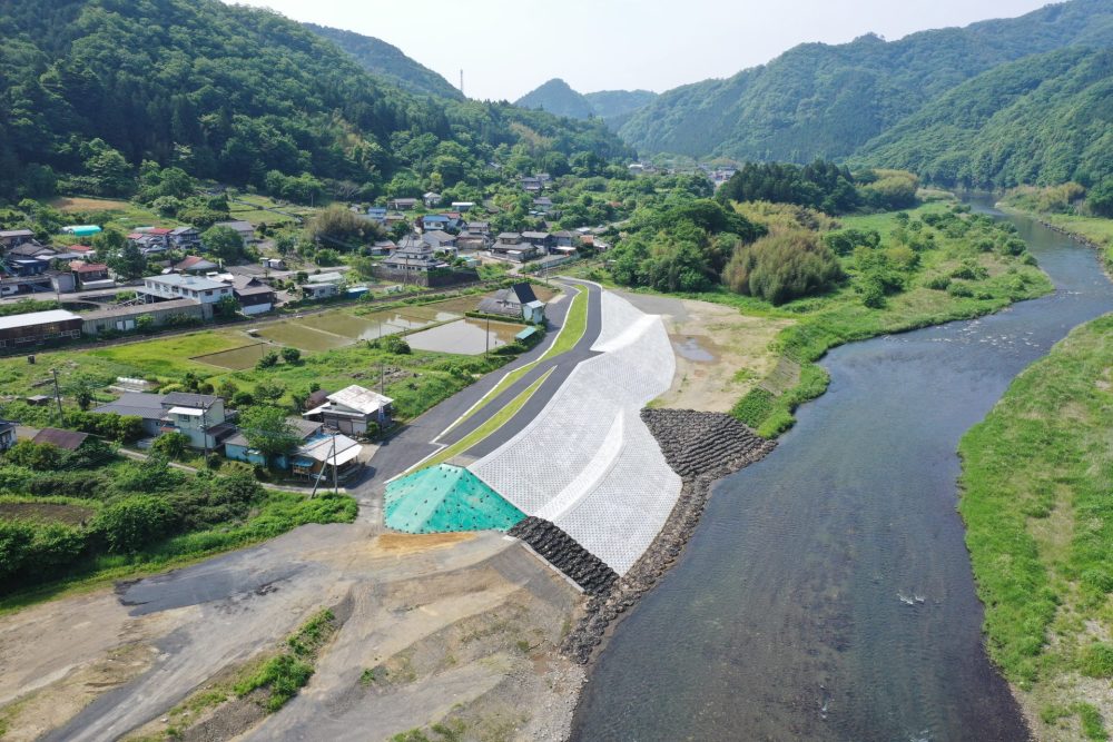 久慈川左岸頃藤南地先築堤工事